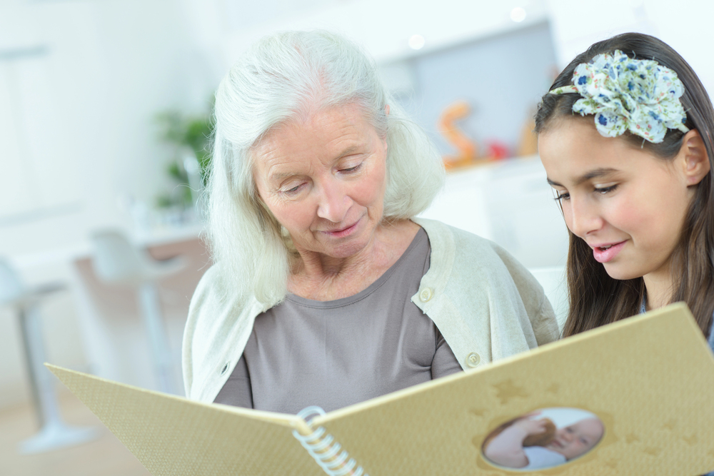 6 Ways Alzheimer’s Affects Communication and How to Work Around It